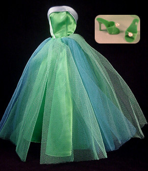 Green Cocktail Dress on This Is Barbie S Glamorous Strapless Prom Gown  And A Favorite Of