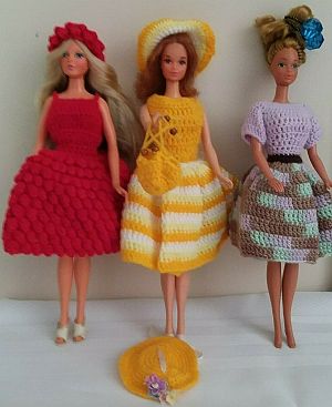 Vintage Barbie Knitting Pretty